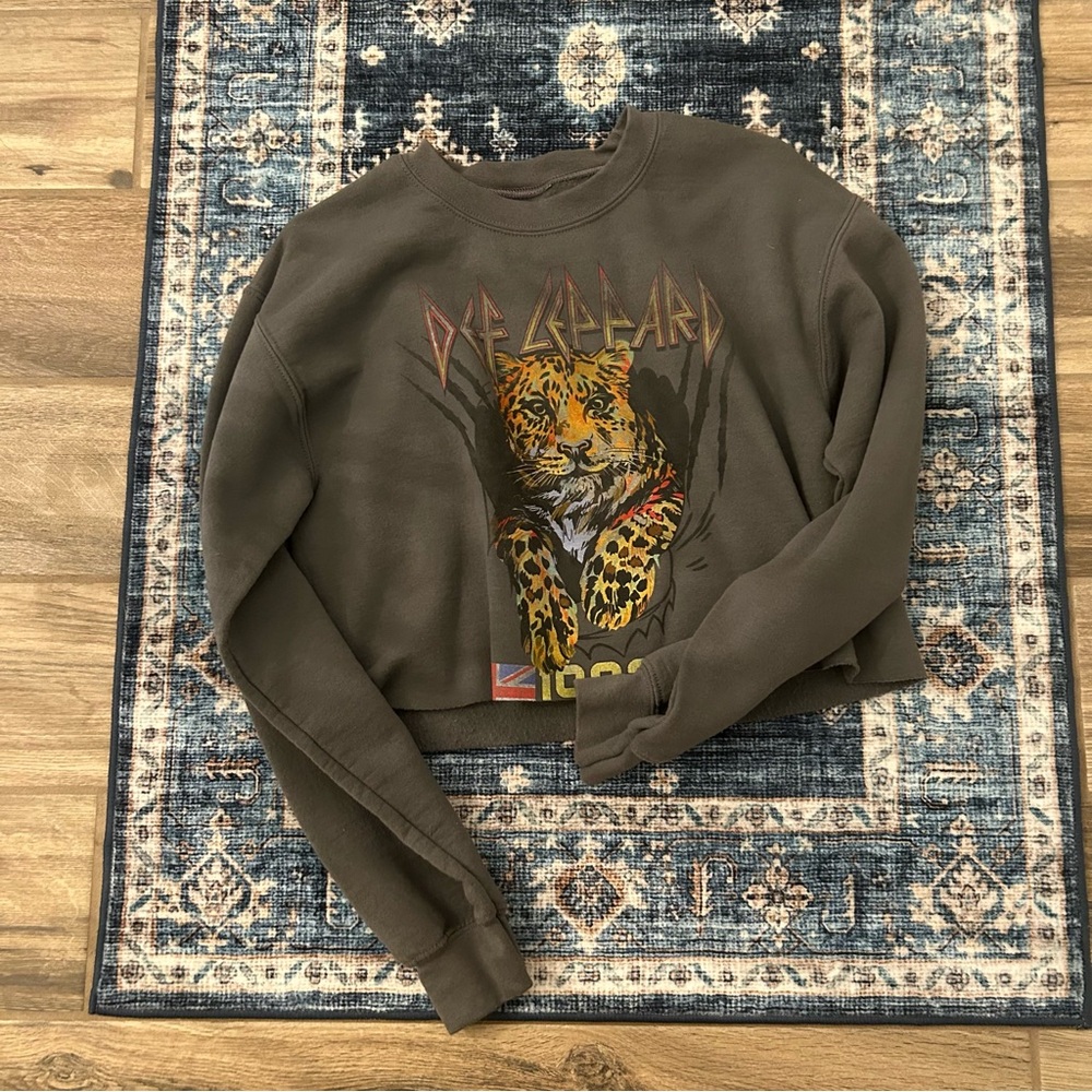 Super cute Altard state cropped hoodie